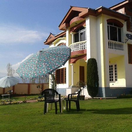 Asif Guest House Сринагар Экстерьер фото